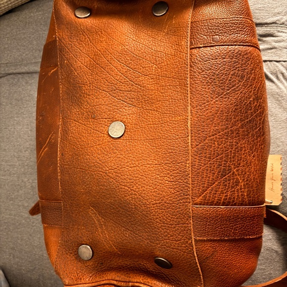 Buffalo Jackson Ryder Reserve Bison Leather Duffel Bag - Picture 7 of 7